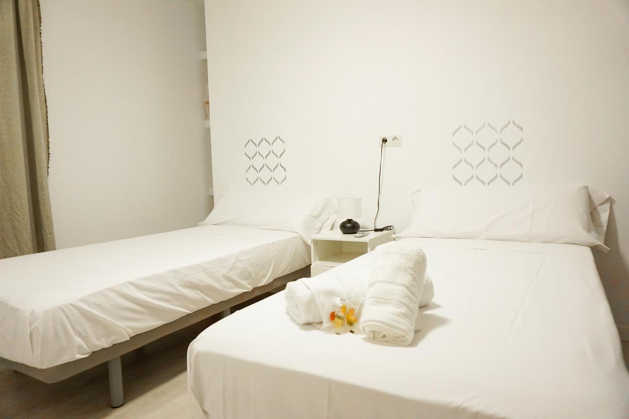 Martina I Apartment Малага Екстериор снимка