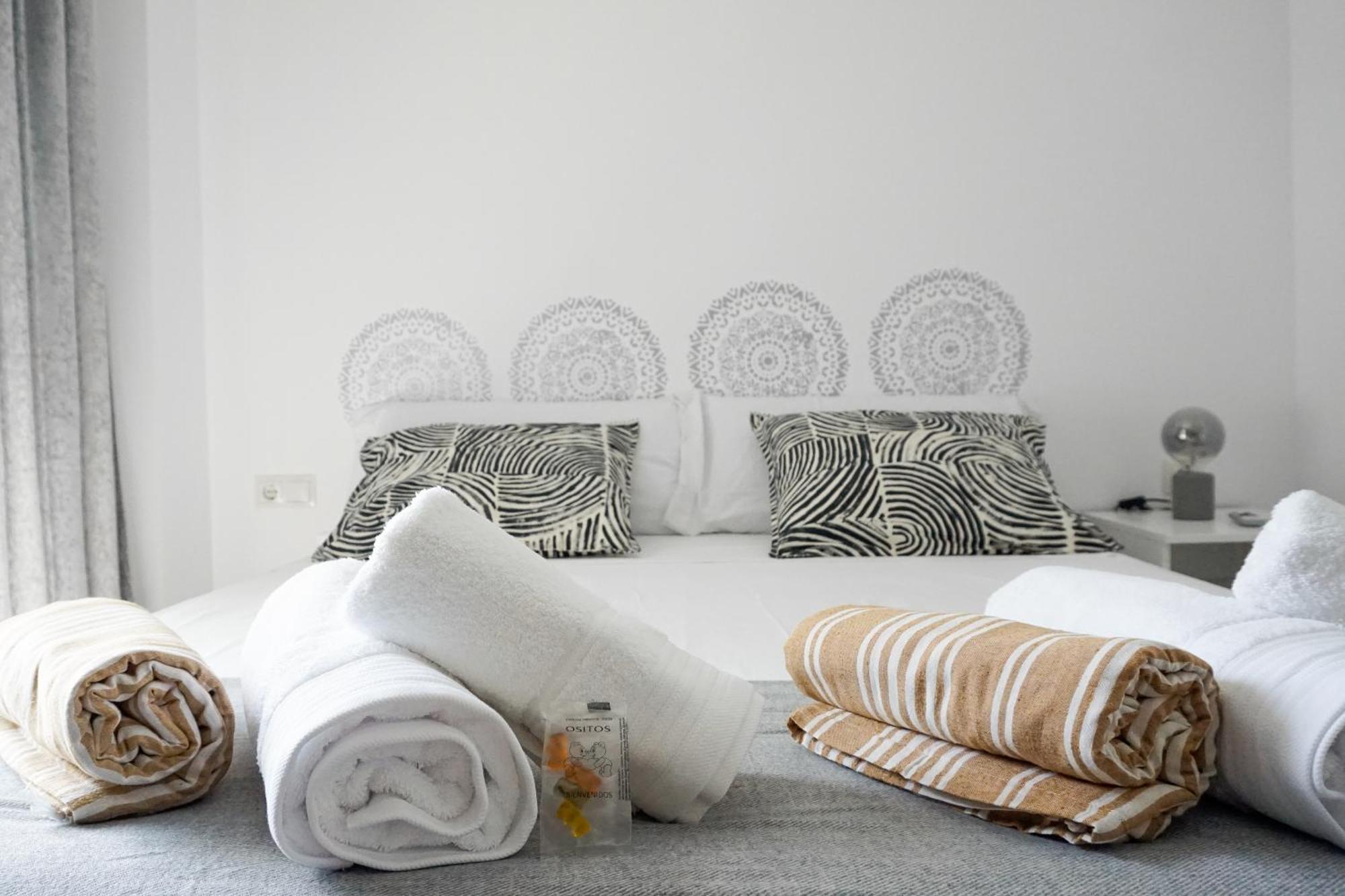 Martina I Apartment Малага Екстериор снимка