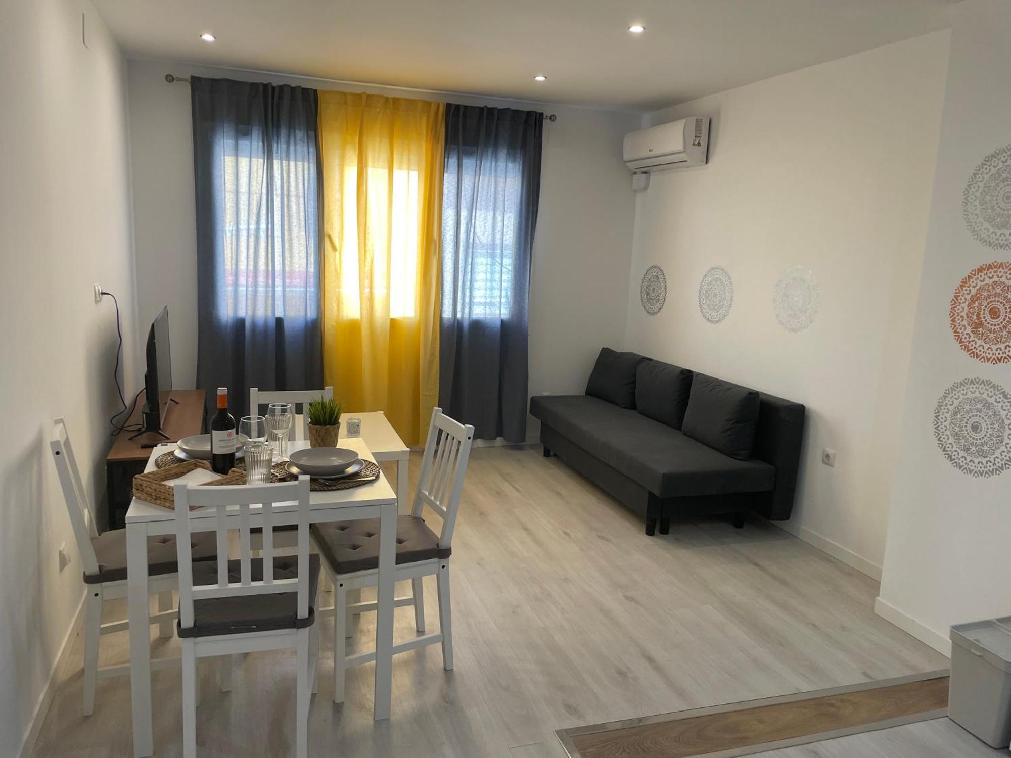 Martina I Apartment Малага Екстериор снимка
