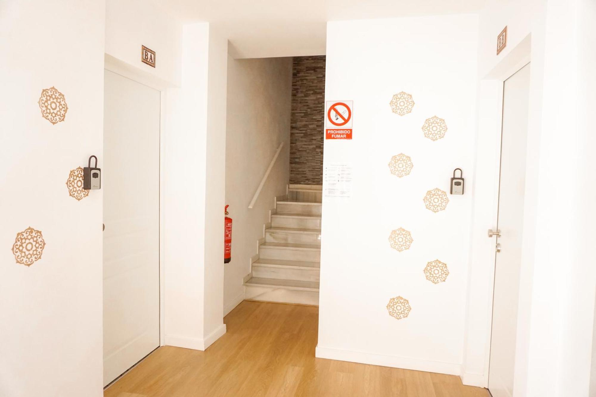Martina I Apartment Малага Екстериор снимка