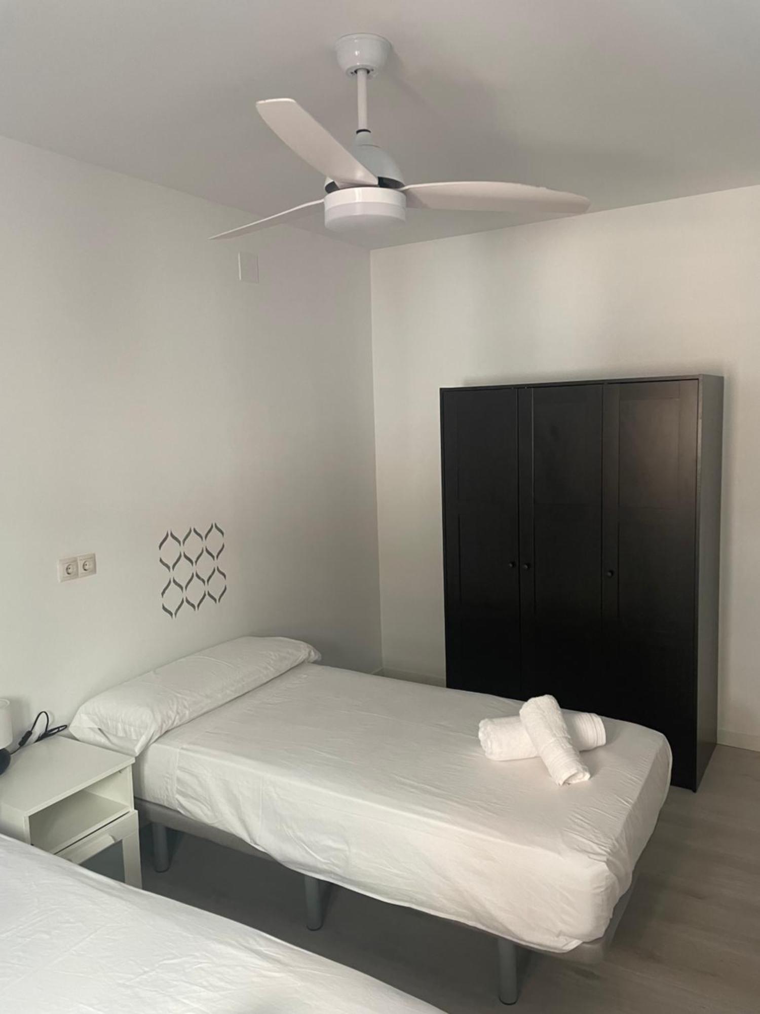Martina I Apartment Малага Екстериор снимка