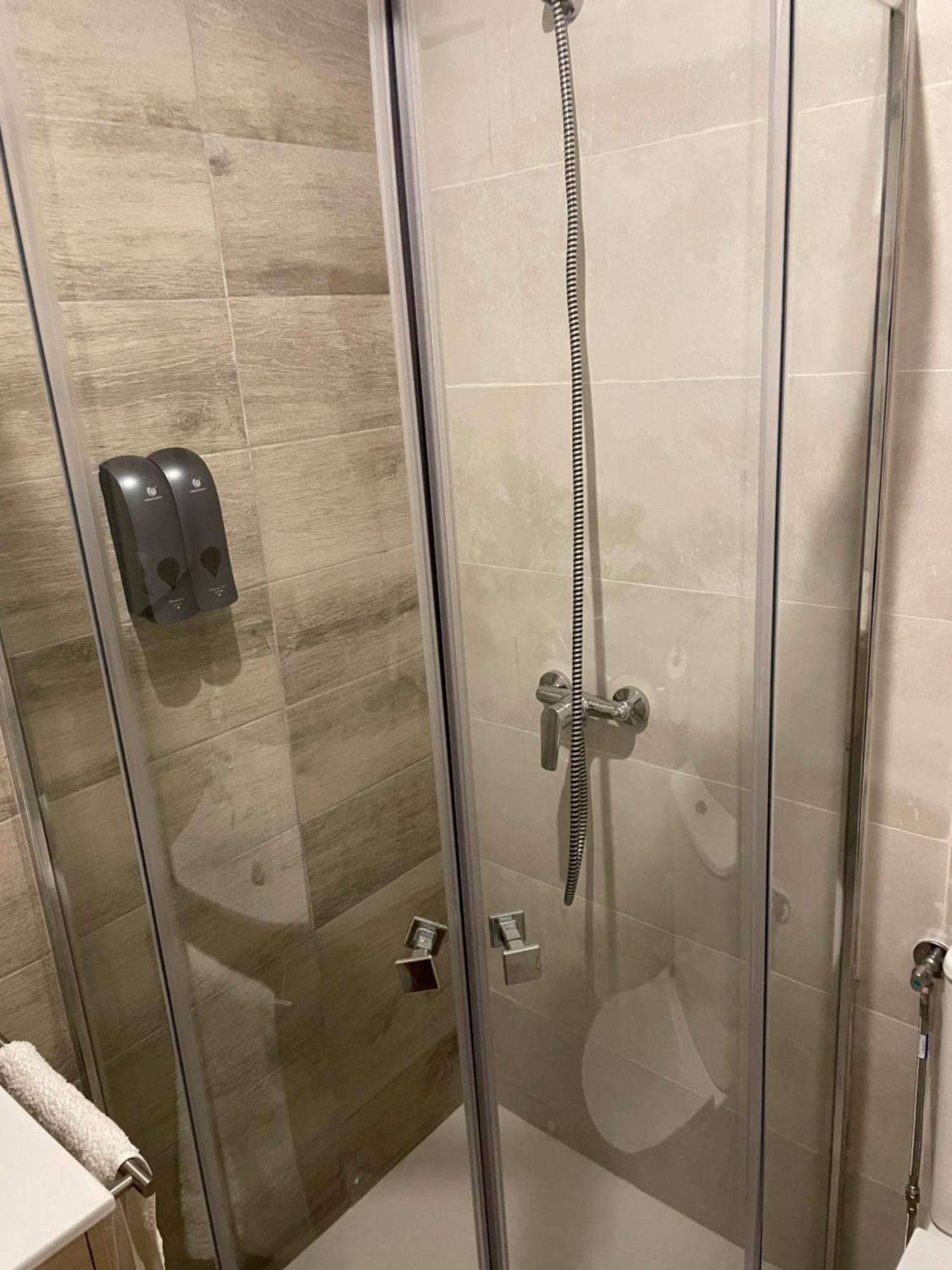Martina I Apartment Малага Екстериор снимка